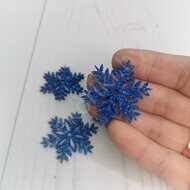 Патч-вырубка из глиттерного фетра "Снежинка ажурная 3" 40 мм, цв.синий