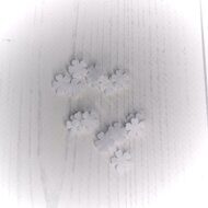 Набор мелких цветочков из мягкого фетра "Пятилистник фигурный" 10 мм, цв.белый (10 шт)