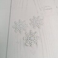Патч-вырубка из глиттерного фетра "Снежинка ажурная 1" 40 мм, цв.белый