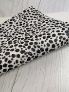 Декоративный кожзам "Леопард"  20*15 см, цв.белый/черный